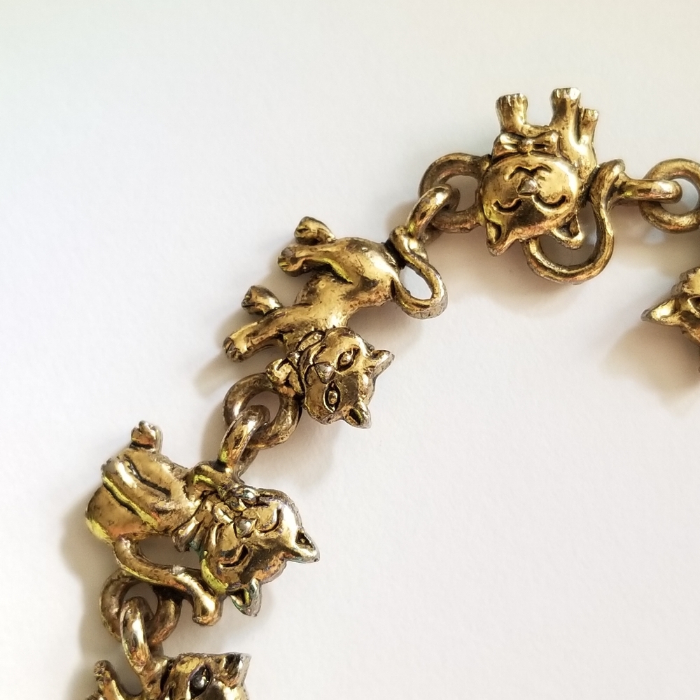 Relisted -Vintage cat bracelet Gold Tone playful kitty BG - Picture 9 of 15